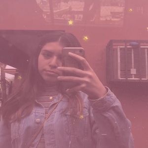 Meet your Posher, Adamari